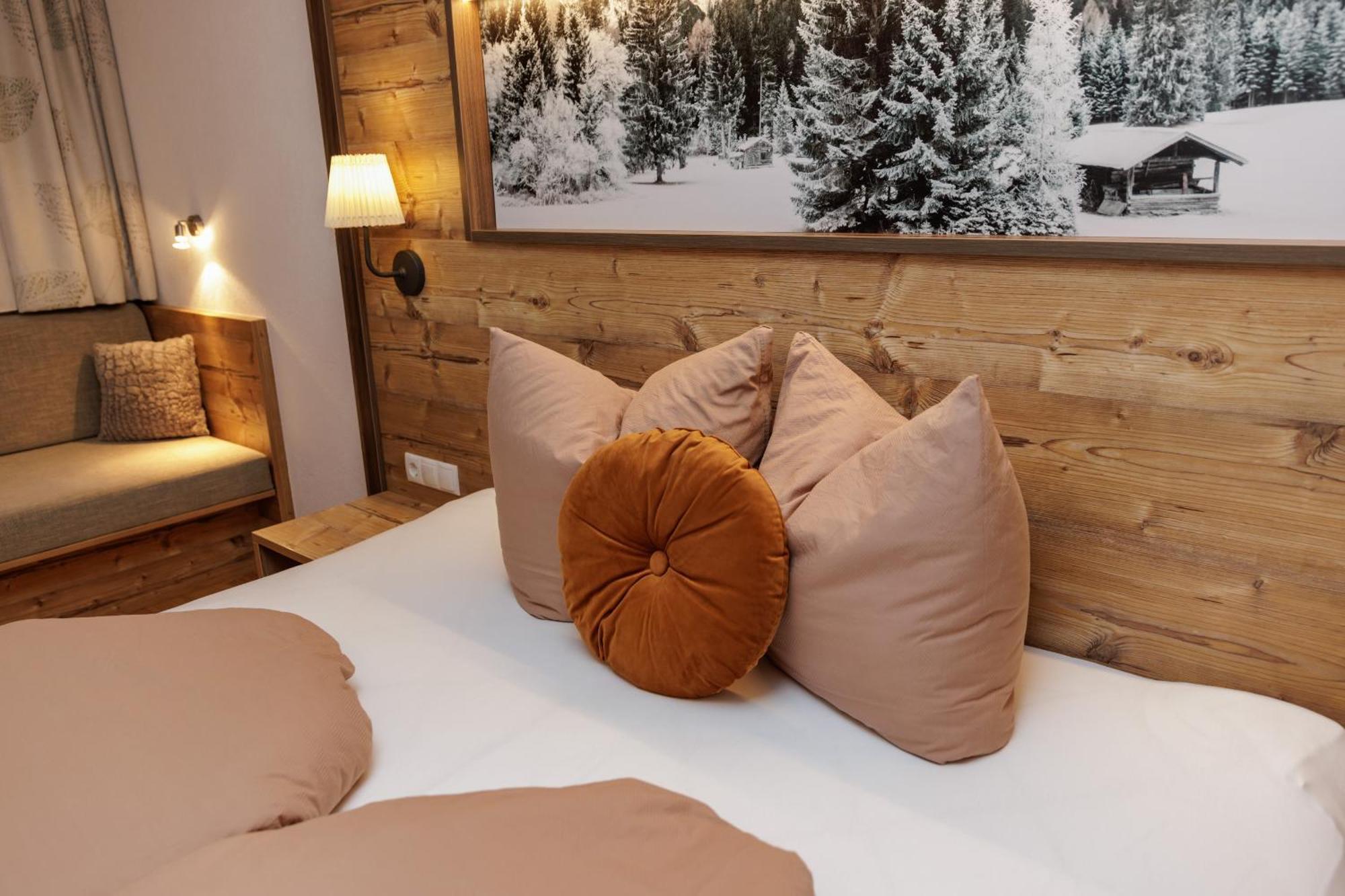 Apartmenthaus Goldeck Ried im Oberinntal Exterior foto