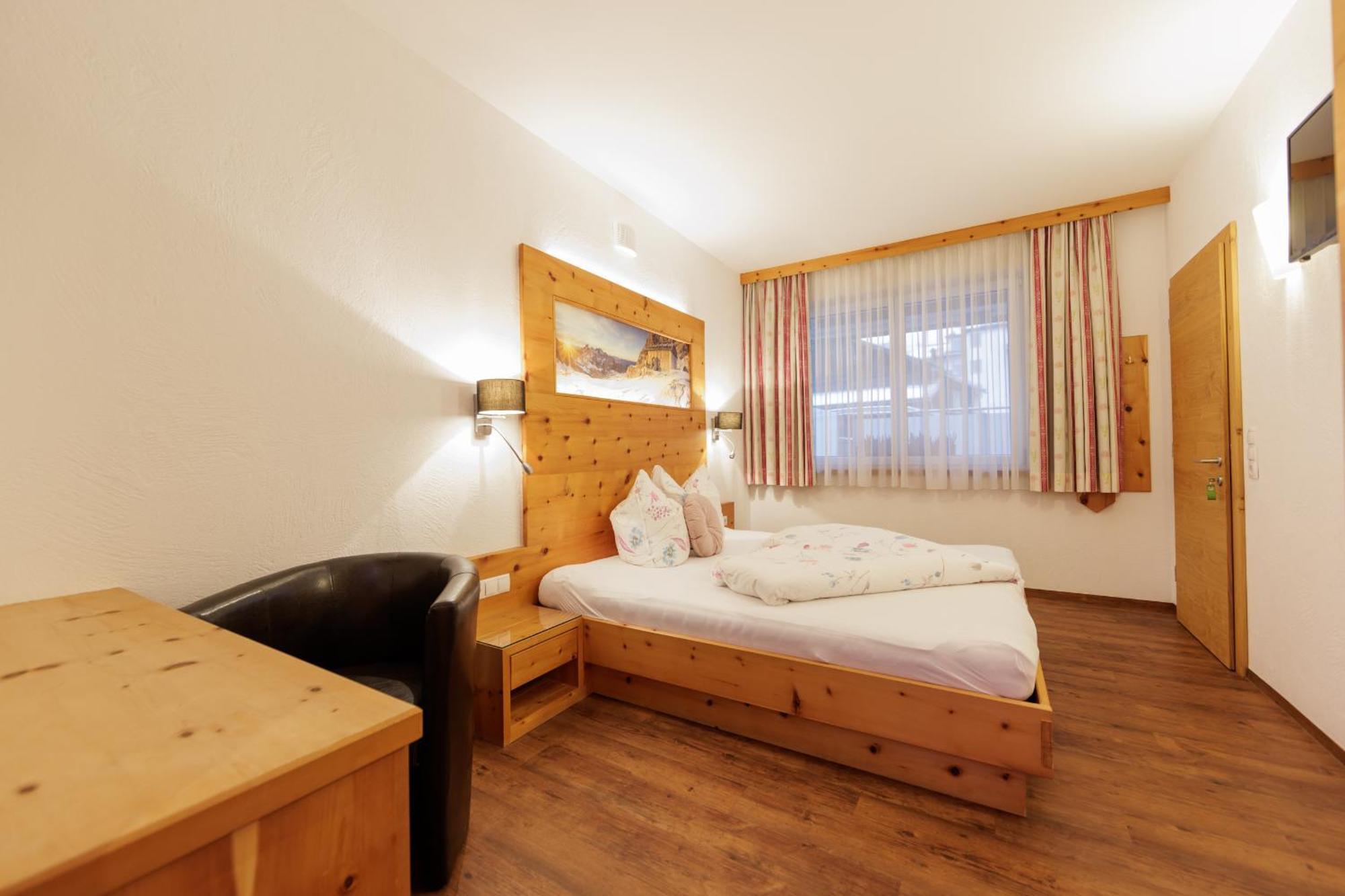 Apartmenthaus Goldeck Ried im Oberinntal Exterior foto